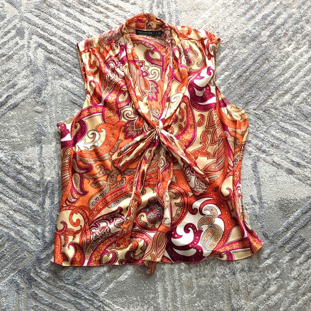 Sleeveless top